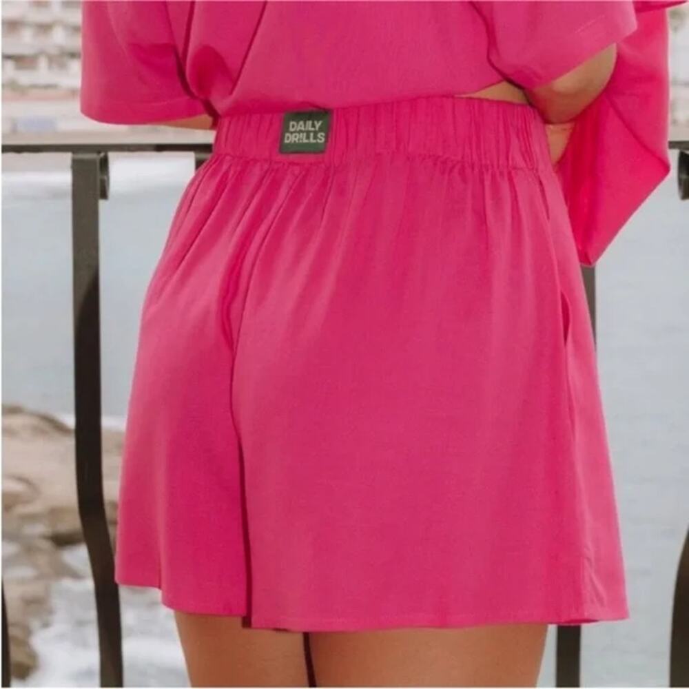 Daily Drills Linen Shorts Hot Pink